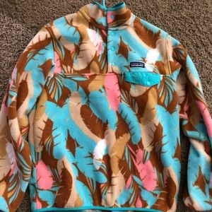 BARELY WORN fleece Patagonia 3 button quarter zip